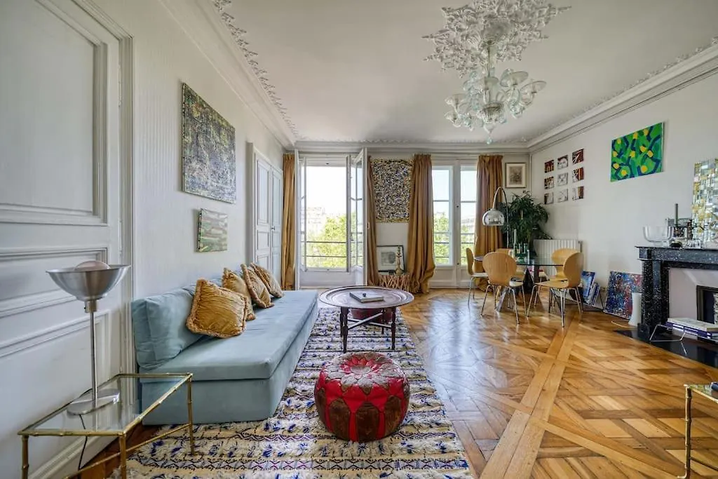 Saint Louis Luxury París